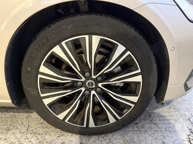 VOLVO VOLVO V60 2022