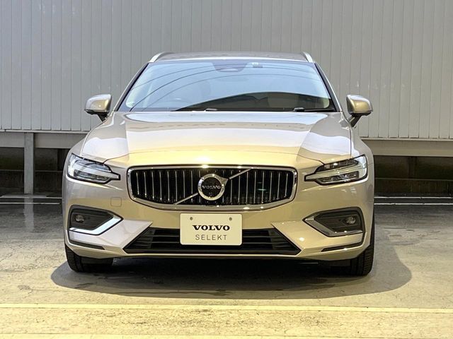 VOLVO VOLVO V60 2022