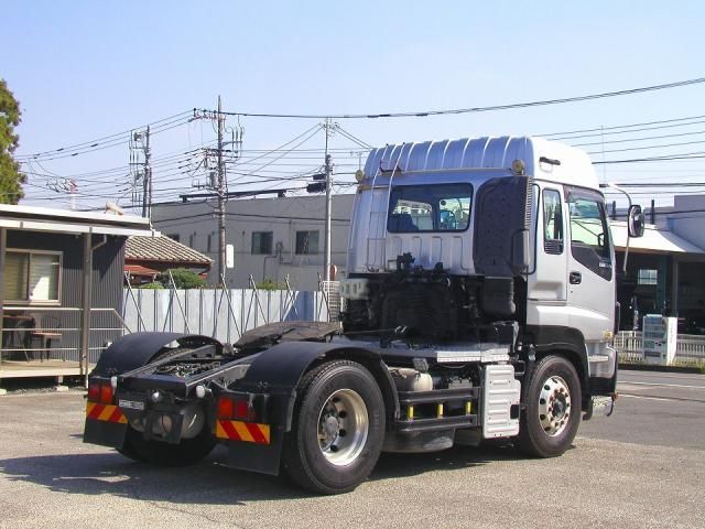 ISUZU GIGA 2016