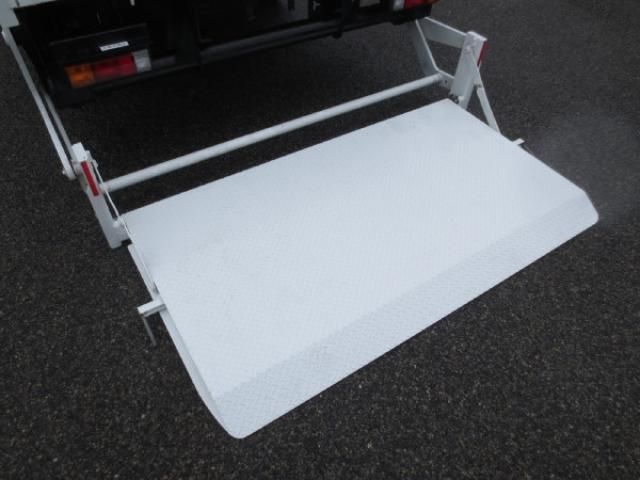 MITSUBISHI CANTER 2015