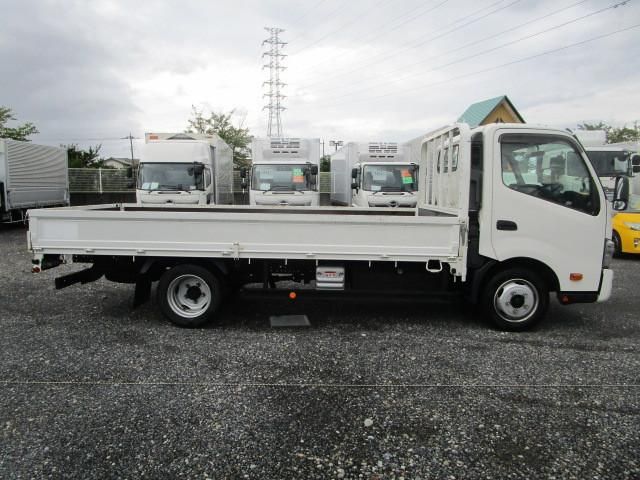 HINO DUTRO 2020