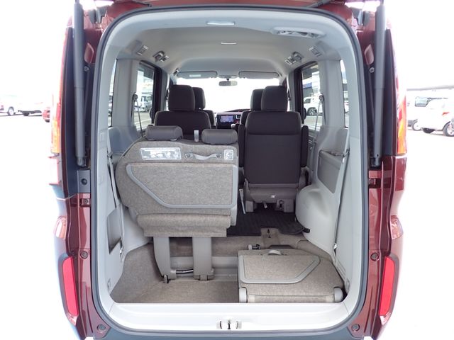 HONDA STEPWAGON 2018