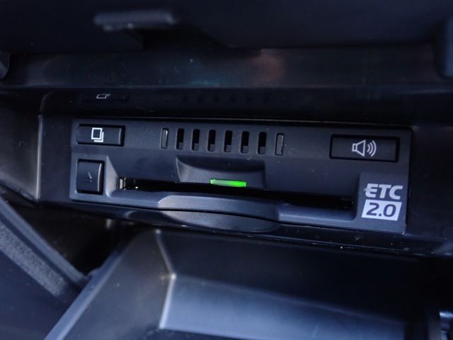 TOYOTA CAMRY HYBRID 2018