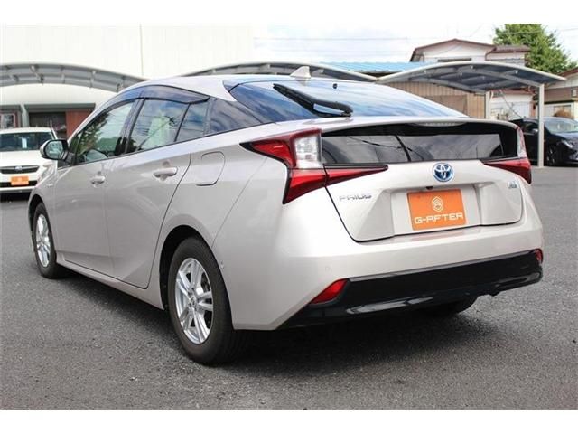 TOYOTA PRIUS 2019