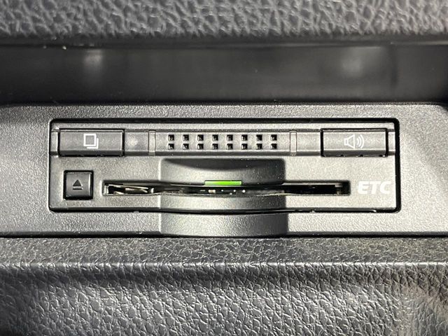 TOYOTA ESQUIRE HYBRID 2015