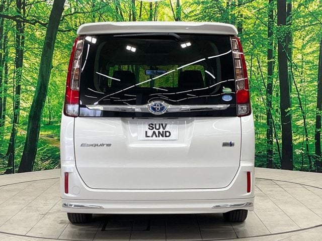 TOYOTA ESQUIRE HYBRID 2015