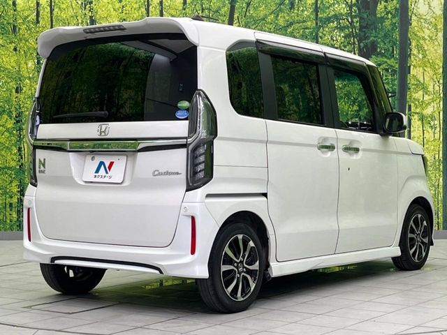 HONDA N BOX CUSTOM 2018