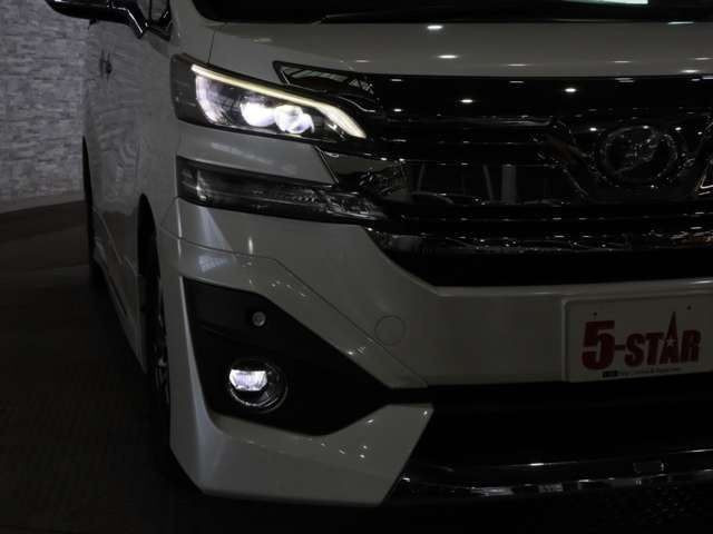 TOYOTA VELLFIRE 2016