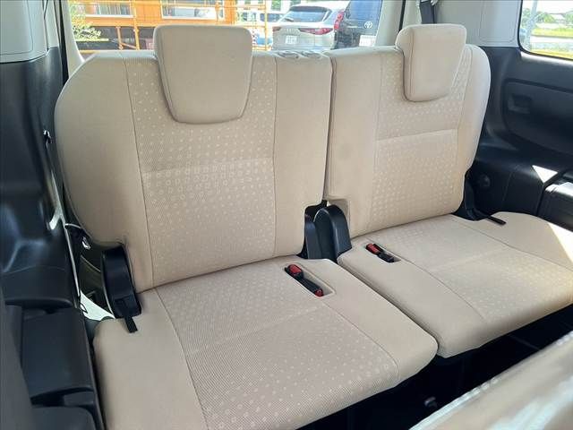 TOYOTA NOAH HYBRID 2014