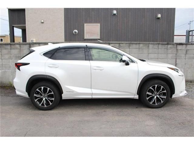 TOYOTA LEXUS NX300h AWD 2014