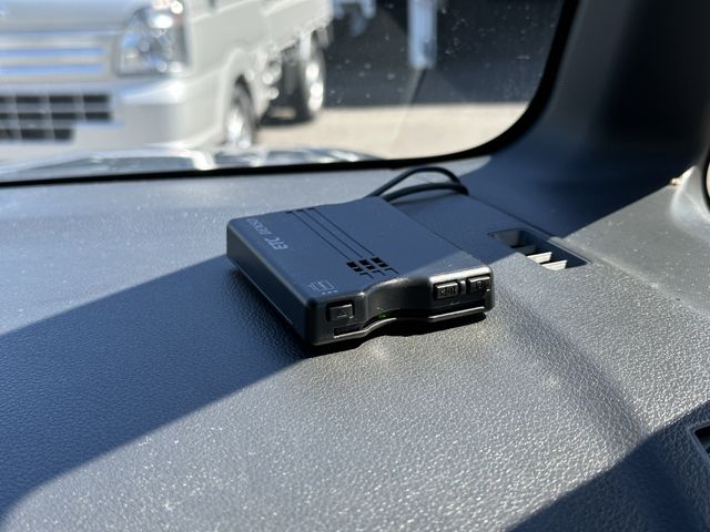 TOYOTA PIXIS MEGA 2020