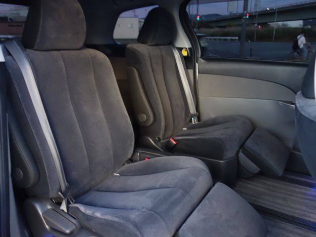 TOYOTA ESTIMA  4WD 2012