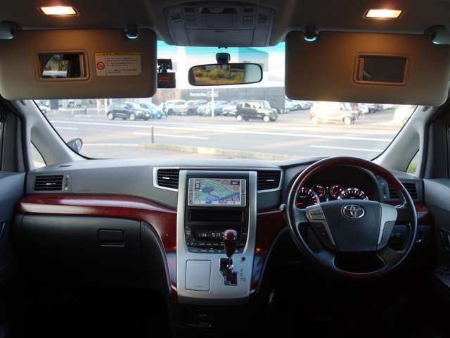 TOYOTA ALPHARD 4WD 2009
