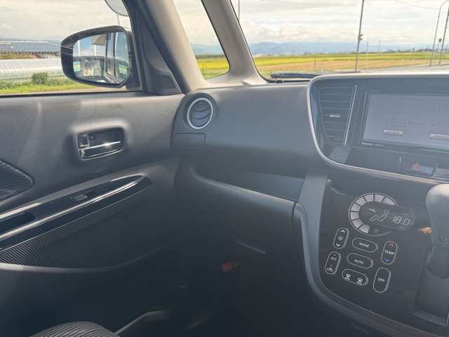 MITSUBISHI eK custom 2017