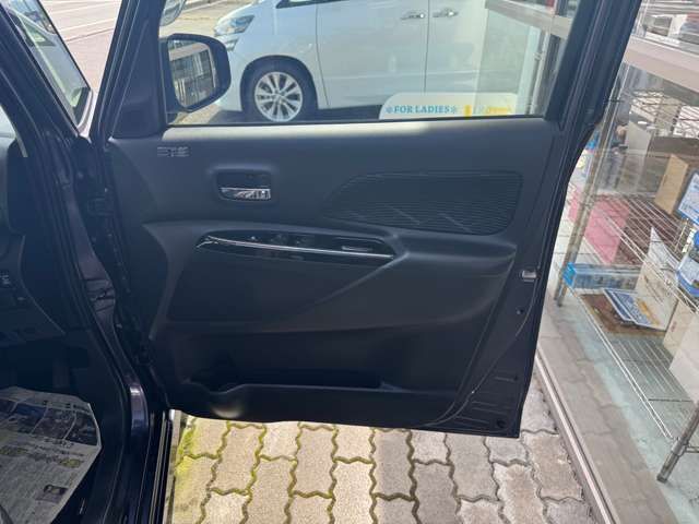 MITSUBISHI eK custom 2017