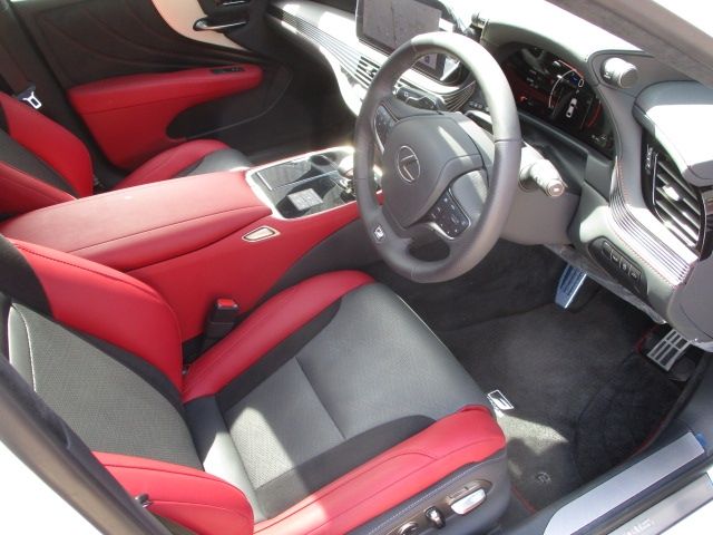 TOYOTA LEXUS LS500 2025