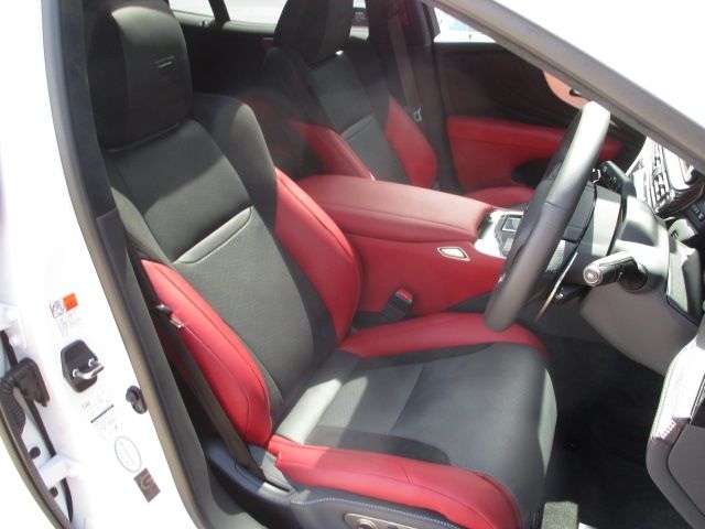 TOYOTA LEXUS LS500 2025