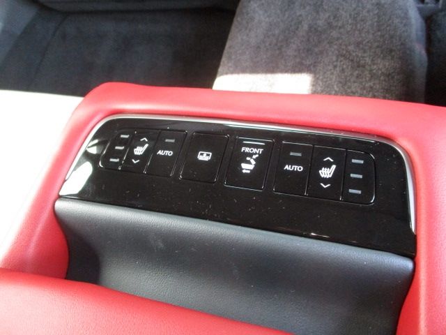 TOYOTA LEXUS LS500 2025