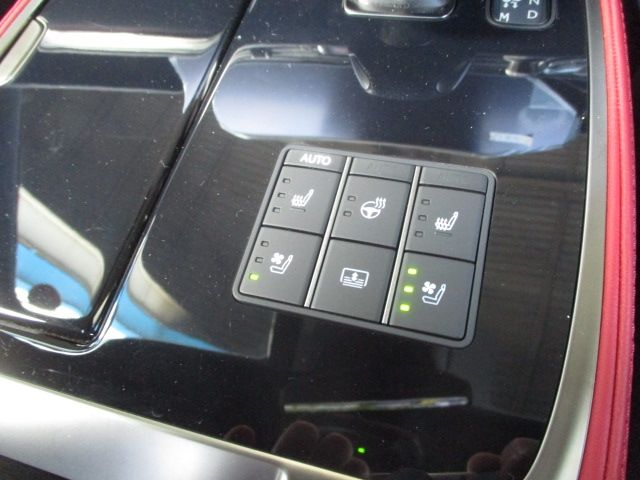 TOYOTA LEXUS LS500 2025