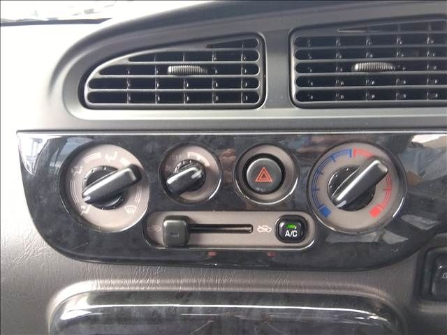 DAIHATSU MIRA GINO 2002