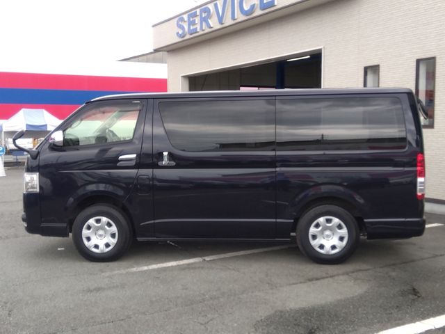 TOYOTA REGIUSACE van 4WD 2017