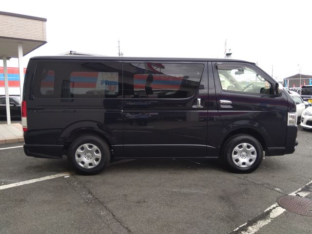 TOYOTA REGIUSACE van 4WD 2017