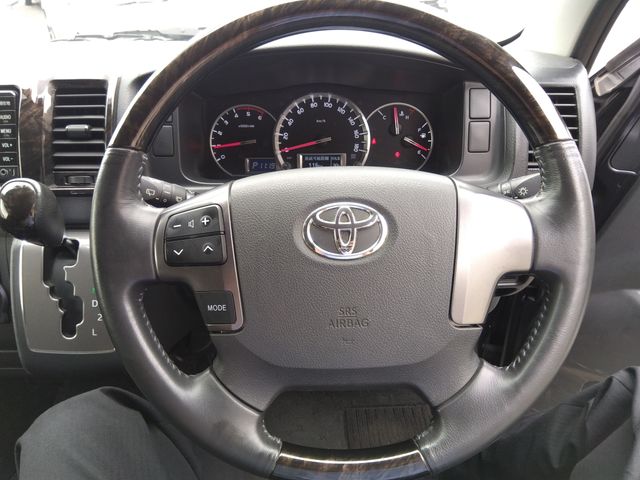 TOYOTA REGIUSACE van 4WD 2017