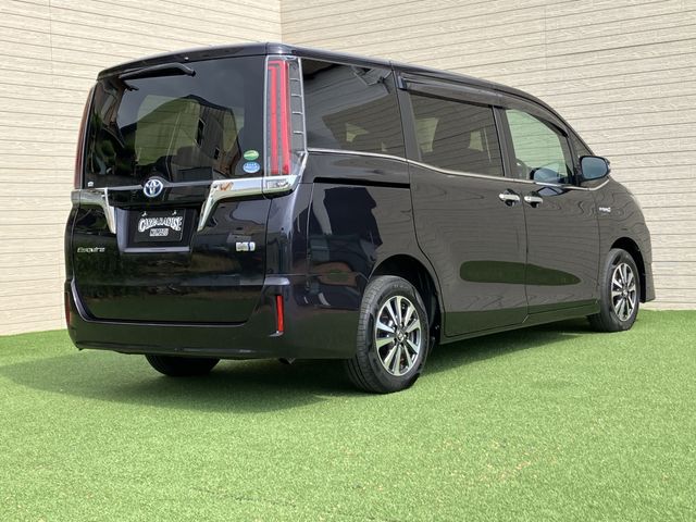 TOYOTA ESQUIRE HYBRID 2018