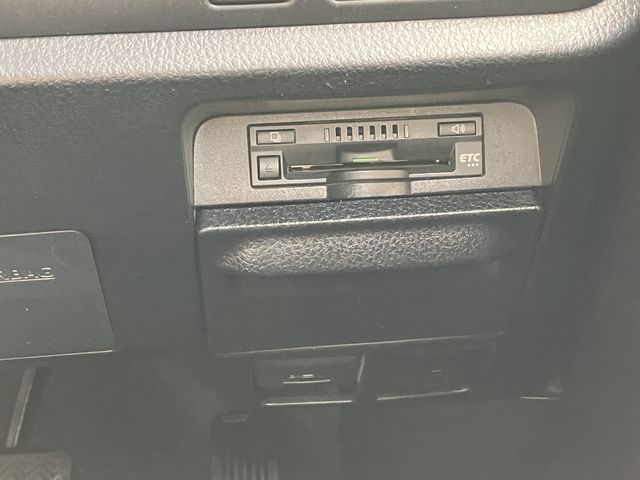 TOYOTA ESQUIRE HYBRID 2018