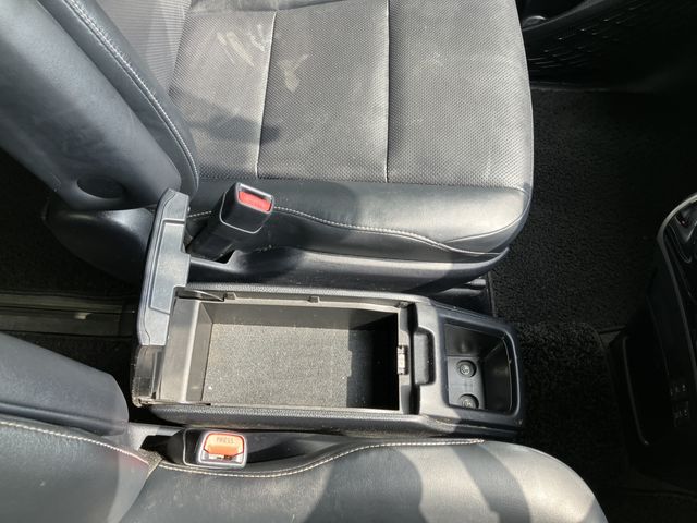 TOYOTA ESQUIRE HYBRID 2018