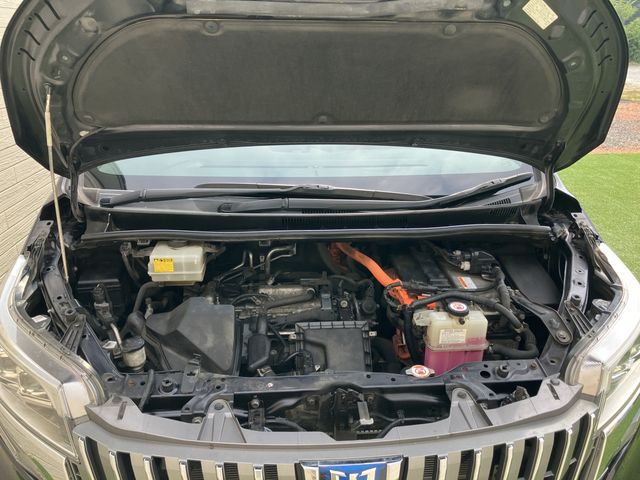 TOYOTA ESQUIRE HYBRID 2018