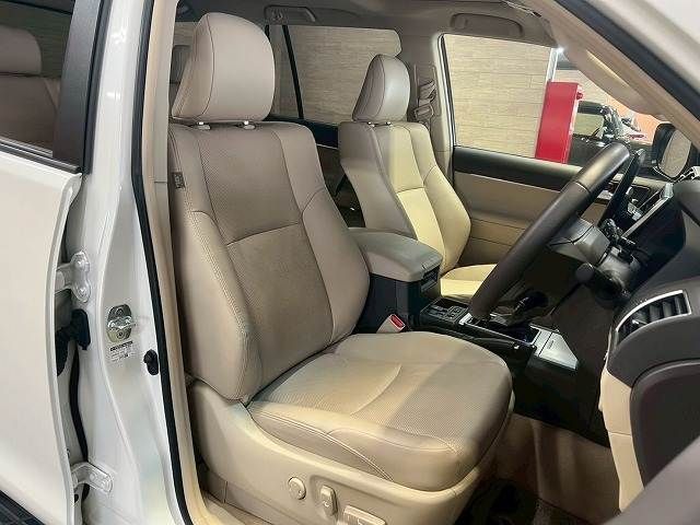 TOYOTA LANDCRUISER PRADO 2023