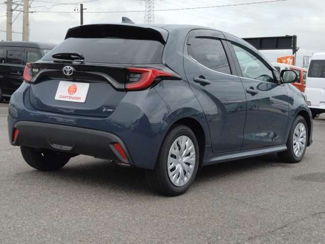 TOYOTA YARIS HYBRID 2024