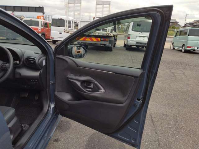 TOYOTA YARIS HYBRID 2024