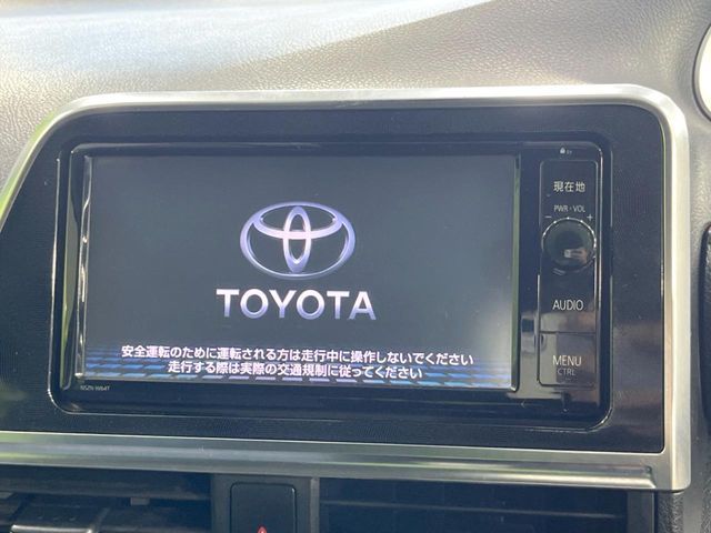 TOYOTA SIENTA HYBRID 2015