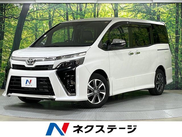 TOYOTA VOXY 2021