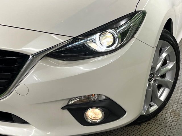 MAZDA AXELA SPORTS 2015
