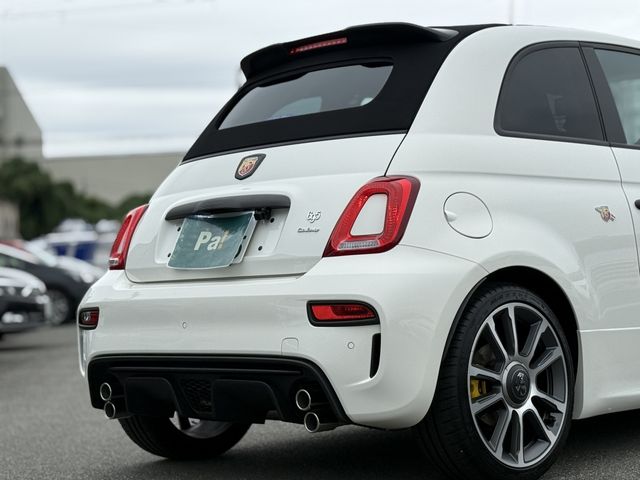 FIAT ABARTH 695C 2024