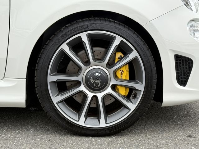 FIAT ABARTH 695C 2024