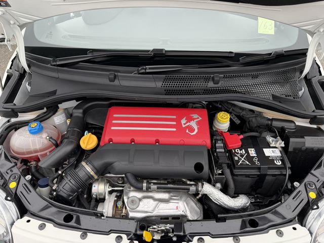 FIAT ABARTH 695C 2024