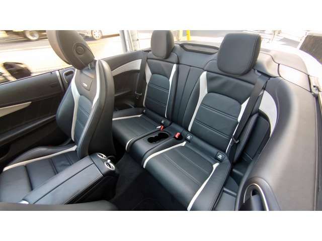 MERCEDES BENZ MERCEDES AMG Cclass Cabriolet 2019