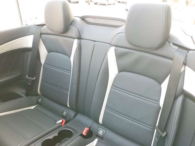 MERCEDES BENZ MERCEDES AMG Cclass Cabriolet 2019