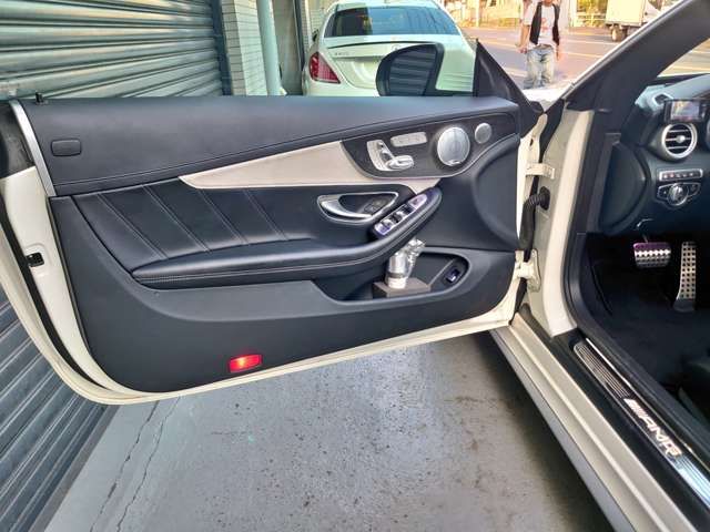 MERCEDES BENZ MERCEDES AMG Cclass Cabriolet 2019