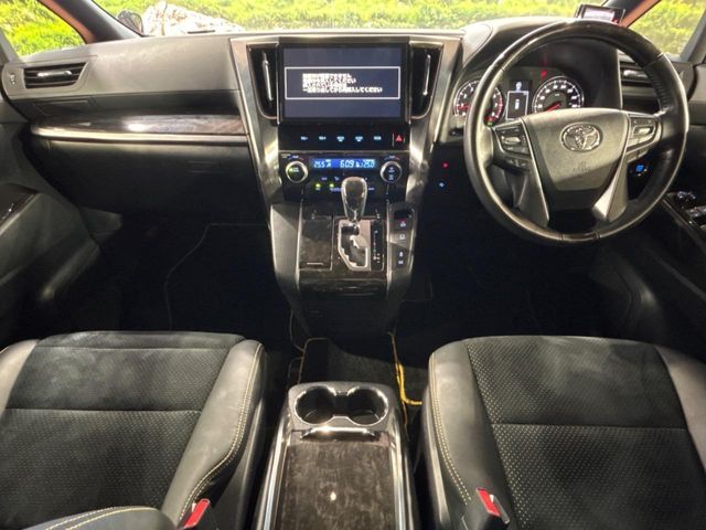 TOYOTA VELLFIRE 2016