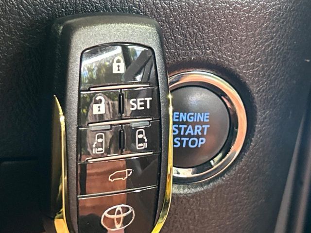 TOYOTA VELLFIRE 2016