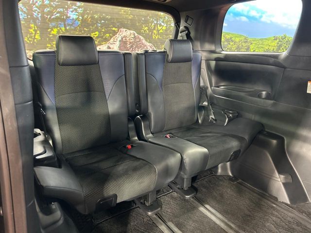 TOYOTA VELLFIRE 2016