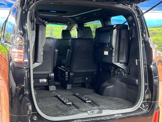 TOYOTA VELLFIRE 2016