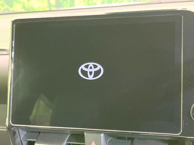 TOYOTA VOXY HYBRID 2023