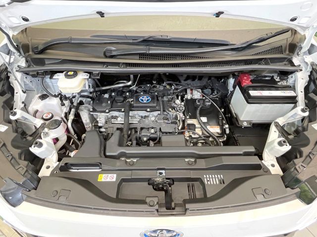 TOYOTA VOXY HYBRID 2023