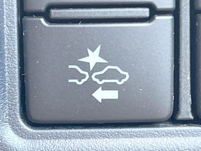 TOYOTA VOXY HYBRID 2016